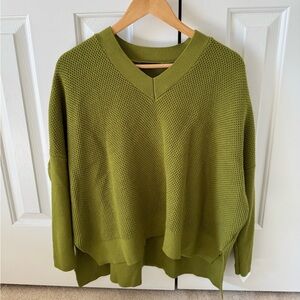Natori Green/khaki V-neck sweater with side slits #green
